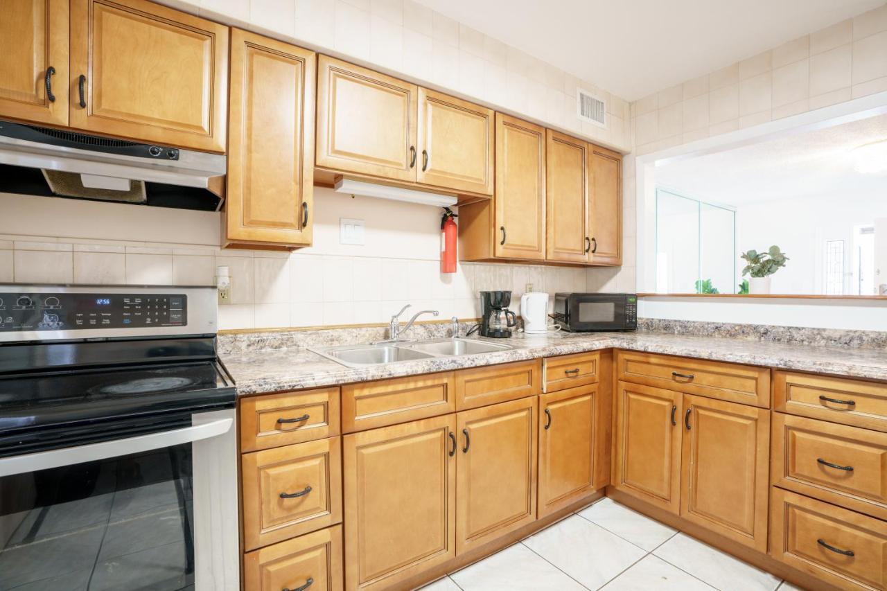 Modern 3-Bedroom In The Heart Of Wynwood Art District Маямі Екстер'єр фото