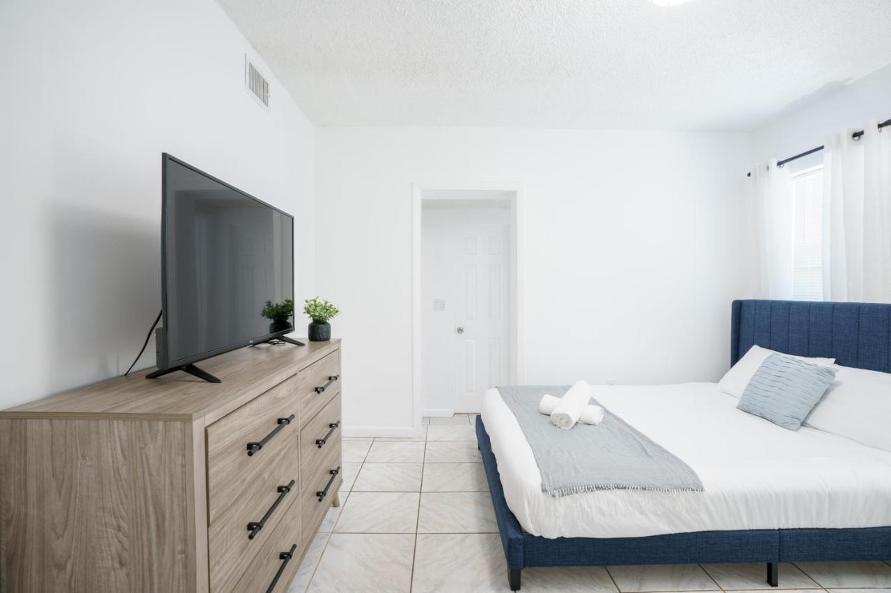 Modern 3-Bedroom In The Heart Of Wynwood Art District Маямі Екстер'єр фото